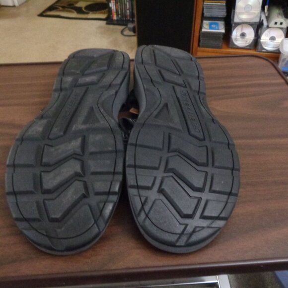 Skechers Men’s Strap Sandal size 13 gray Preowned - Picture 2 of 2